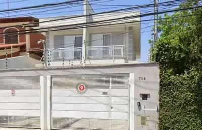 Casa padrão na granja viana - 3dormitórios/1 suíte 98m², gourmet, ótima localização!