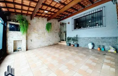 Casa térrea à venda em cotia/sp no jardim sábia 110m², recém reformada!