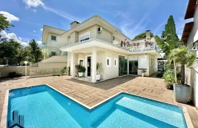 Condomínio golf village - casa alto padrão para locação no condomínio golf village - impecável, 4 dorms / 2 suítes, varanda gourmet, piscina, 3 lareiras!