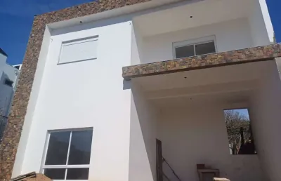 Casa em condomínio fechado com 3 quartos à venda na avenida dona frutuosa, 969, coronel nassuca, guaíba por r$ 1.390.000
