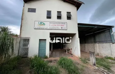 Casa e barracão á venda no bairro santa rosa- piracicaba-sp