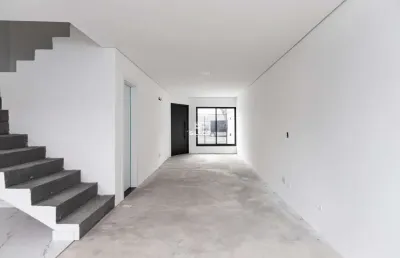 Sobrado 02 com 03 quartos, closet e 02 vagas no hauer