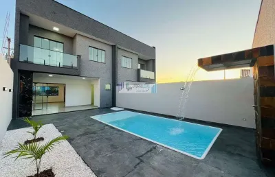 Beleza, requinte e qualidade na quadra do mar! sobrado com 3 suítes / piscina.