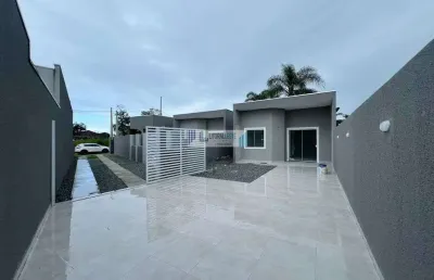 Residência em alvenaria - teto em laje - 2 dormitórios/suíte - quintal.