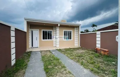 Residência em alvenaria - teto em laje - 2 dormitórios - churrasqueira.