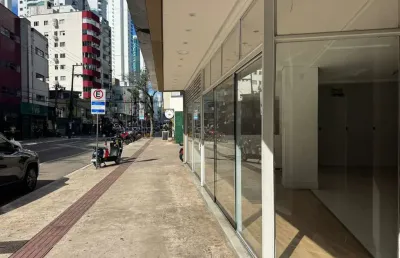 Sala para locação na avenida brasil - balneário camboriú