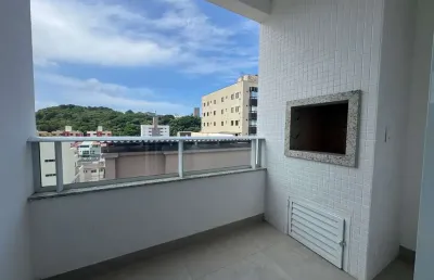 Apartamento semi-mobiliado com 02 dormitórios em balneário camboriú