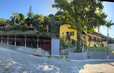 Pousada à venda em porto belo com área de 4.500 metros a 400 metros do mar