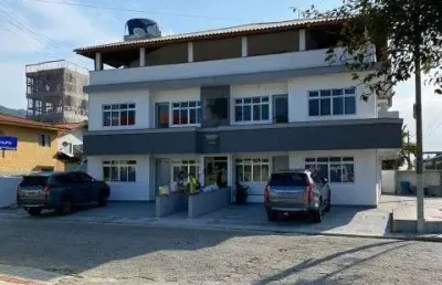 Oportunidade: vendo edifício com 09 apartamentos mobiliados na praia de mariscal - bombinhas - santa catarina