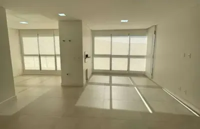 Apartamento com 03 suítes para locação em balneário camboriú