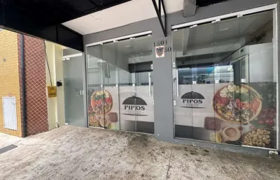 Sala comercial à venda na quadra do mar em balneário camboriú