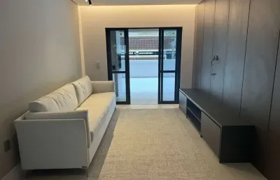 Apartamento mobiliado na quadra mar para locação em balneário camboriú