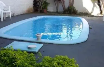 Apartamento mobiliado à venda com 03 dormitórios sendo 01 suíte localizado no centro de balneário camboriú - sc