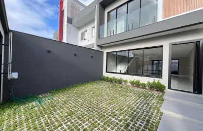 Sobrado novo á venda com 3 suítes com uma localização privilegiada no bairro vila real em balneário camboriú.