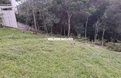 Terreno á venda em condomínio fechado, excelente oportunidade para construir a casa dos seus sonhos