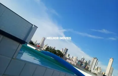 Antígua - cobertura à venda mobiliada com 03 dormitórios sendo 01 suíte, piscina, localizada no centro de balneário camboriú - sc