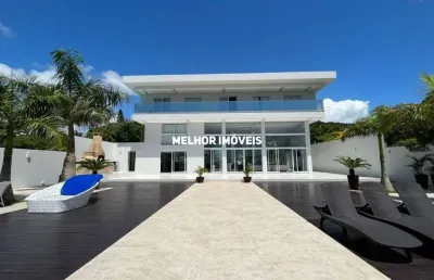 Casa alto padrão frente mar mobiliada, equipada com 06 suítes sendo 01 máster à venda localizado no estaleiro de balneário camboriú.