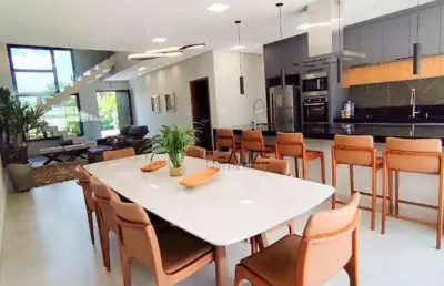 Oportunidade: sobrado com 3 suítes, escritório e amplo quintal – a venda r$1.705.000 – condomínio fechado em indaiatuba/sp