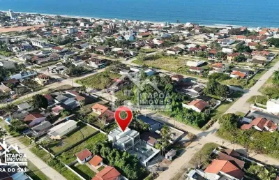 Sobrado com 4 quartos, 1 suíte, no balneário sai mirim, a 400m do mar.
