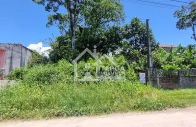 Terreno a 900 metros do mar com 1,50 metros acima no nível da rua