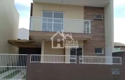 Sobrado apenas 350 metros do mar - balneário cambijú em tapoá - 101m², 2 vagas de garagens.
