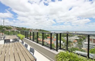 Apartamento de luxo no coração de porto alegre: 3 quartos, 3 suítes, 9 banheiros, 2 vagas de garagem - imperdível!