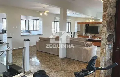 Casa com 4 quartos à venda no Centro, Osasco 
