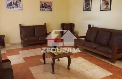 Casa em condomínio fechado com 4 quartos à venda na Vila Yara, Osasco 