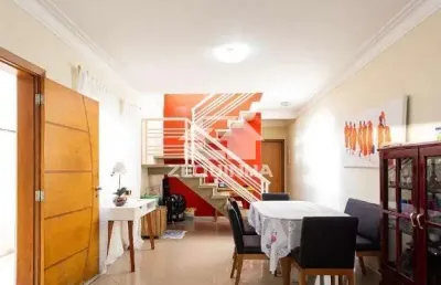 Casa em condomínio fechado com 3 quartos para alugar na Vila Yara, Osasco 