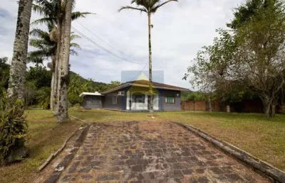Casa à venda no bairro são judas tadeu em balneário camboriú