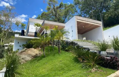 Casa no condomínio bella vista à venda em balneário camboriú