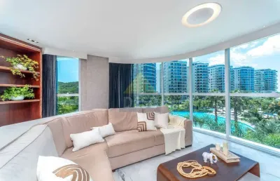 Apartamento mobiliado à venda no brava home resort na praia brava em itajaí