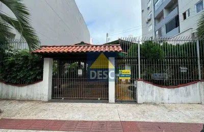 Casa de 03 dormitórios à venda no centro de balneário camboriú