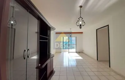 Apartamento quadra mar à venda no edifício cristina