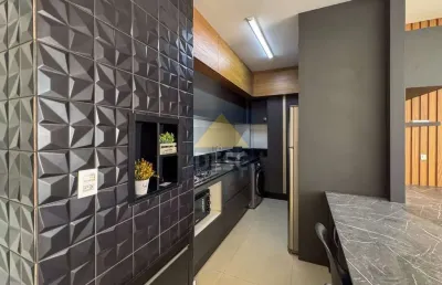 Apartamento mobiliado com duas suítes à venda no ed. porto everest em camboriú