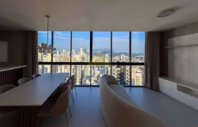 Apartamento semi mobiliado com 4 dormitórios para locação no ed soho village em balneário camboriú