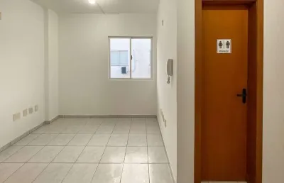 Sala comercial para locação na rua dinamarca em balneário camboriú