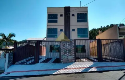 Sobrado com 03 dormitórios no bairro ariribá à venda em balneário camboriú