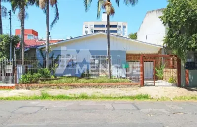 Casa com 4 quartos à venda na rua doutor alberto albertini, 275, são sebastião, porto alegre por r$ 713.000