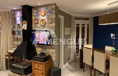 Casa com 3 quartos para alugar na rua elias bothome, 160, jardim planalto, porto alegre por r$ 8.900