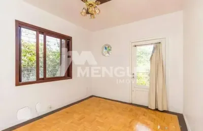 Casa com 3 quartos à venda na rua domingos martins, 49, cristo redentor, porto alegre por r$ 430.000