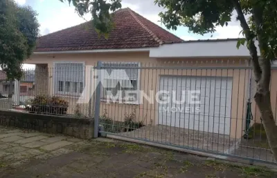 Casa com 3 quartos à venda na rua arnaldo ballve, 638, jardim itu sabará, porto alegre por r$ 1.070.000