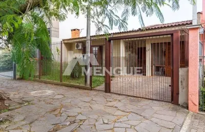 Casa com 3 quartos à venda na rua fernando cortez, 421, cristo redentor, porto alegre por r$ 975.000