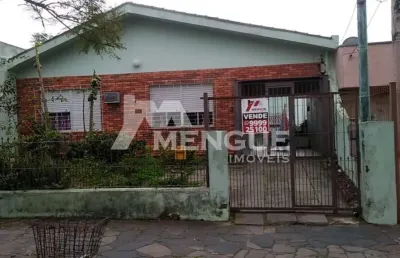 Casa com 3 quartos à venda na rua major hércules gomes limeira, 126, são sebastião, porto alegre por r$ 595.000