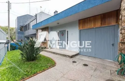 Casa com 5 quartos à venda na avenida pereira pinto, 311, jardim são pedro, porto alegre por r$ 617.000