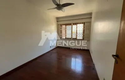 Casa com 3 quartos à venda na rua ricalde marques, 17, jardim são pedro, porto alegre por r$ 790.000