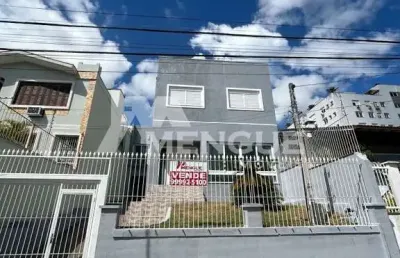 Casa com 3 quartos à venda na rua domingos martins, 73, cristo redentor, porto alegre por r$ 790.000
