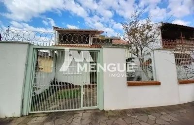 Casa com 4 quartos à venda na avenida professor paula soares, 1530, jardim itu sabará, porto alegre por r$ 650.000