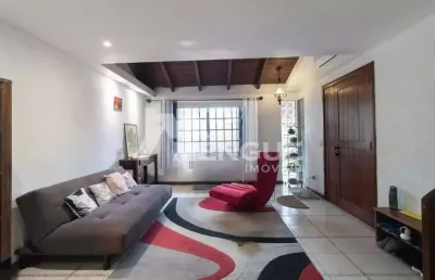 Casa com 3 quartos para alugar na rua coronel villagran cabrita, 265, partenon, porto alegre por r$ 4.460