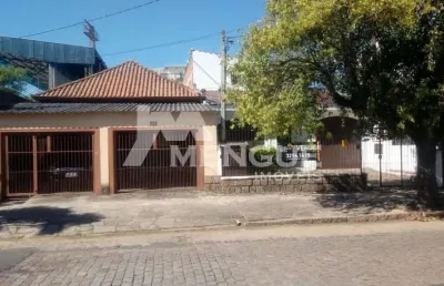 Casa com 5 quartos à venda na rua são nicolau, 1125, santa maria goretti, porto alegre por r$ 689.000